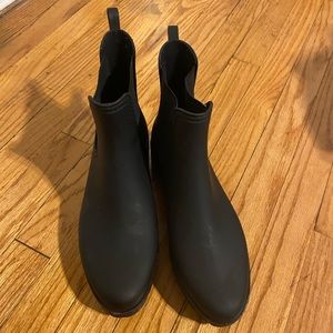 Black Jeffrey Campbell Chelsea boot
